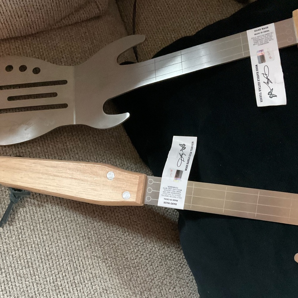 Dolly Parton Grill Spatula - Picture 7 of 16